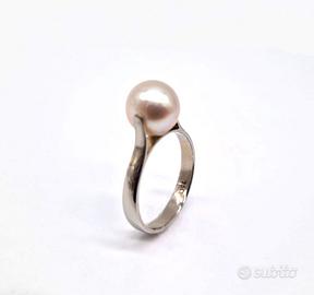 Anello Oro Bianco 18kt con Perla Akoya Giapponese