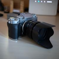 Fuji XT3 (con due batt.) + obiettivo XF23mm F1.4R