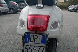 Vespa super sport gts 300