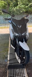 Scooter Yamaha X-Max 250 (2014)