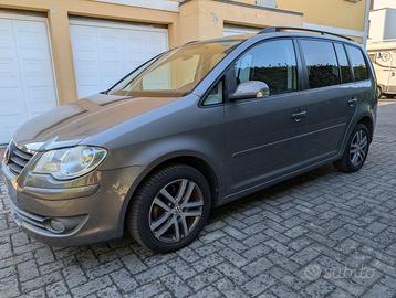 VOLKSWAGEN Touran 1.4 16V TSI Trendline