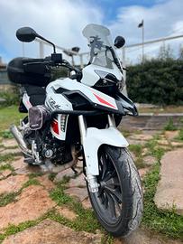 Benelli TRK 251