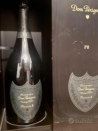 Vasto assortimento etichette. Champagne e vini