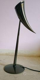 Lampada ARA di Flos_Starck
