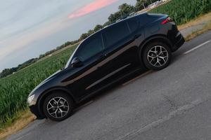 Alfa Romeo stelvio q4 210 