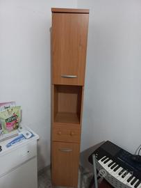 colonna per bagno in noce chiaro