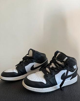 Jordan 1 mid