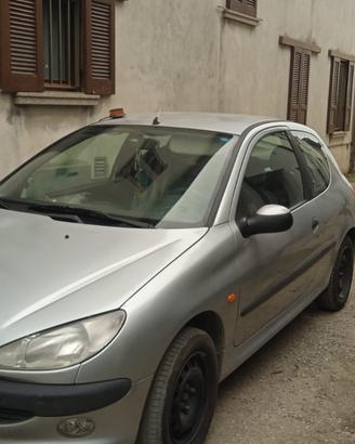 Auto Peugeot 206