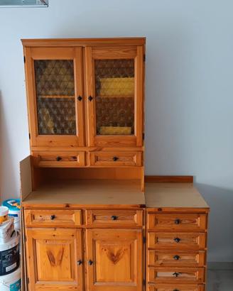 Credenza in legno con vetrina e cassetti