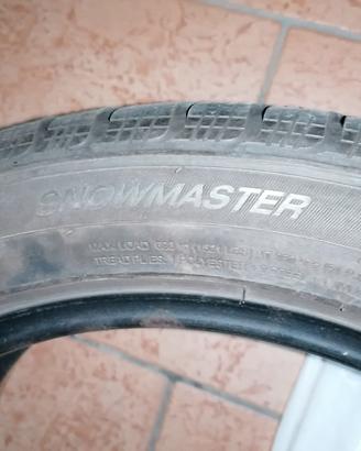 Set 4 gomme invernali 215 50 R17 95V