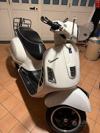Vespa Gts Super 300