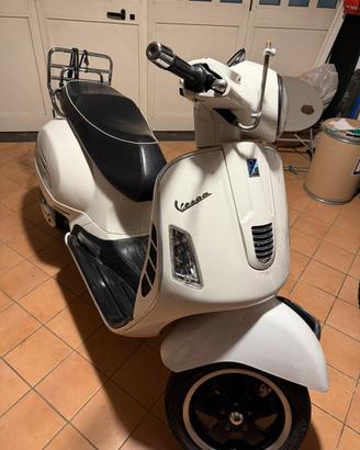 Vespa Gts Super 300