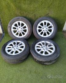 Cerchi e gomme Compass da 235/60/17