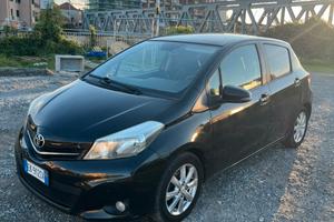 Toyota Yaris 1.3 Lounge 2012