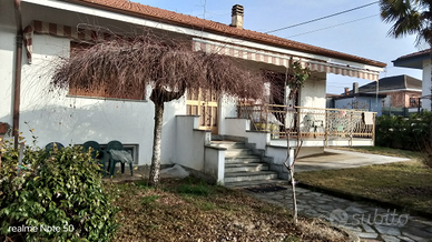 Casa in bifamigliare