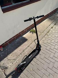 MONOPATTINO ELETTRICO 350 WATT IN GARANZIA 2 ANNI