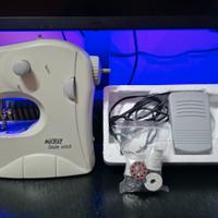 Macchina da cucire mini