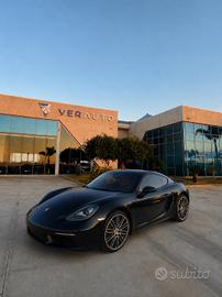 Porsche Cayman 718 2.0 300CV