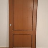 Specchio con cornice in legno