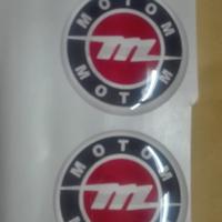 Adesivi motom in resina