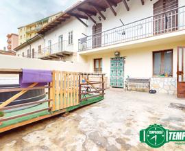 CASA INDIPENDENTE CON CORTILE