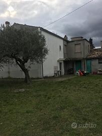 Casa con terreno a Civitaquana