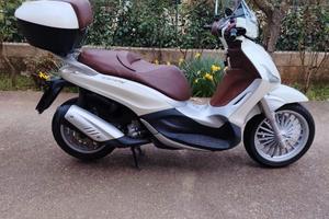 PIAGGIO Beverly 300  2012
