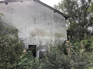Immobile in asta di 441 m² con 4 locali e box auto