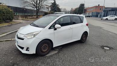  Subaru trezia prezzo trattabile