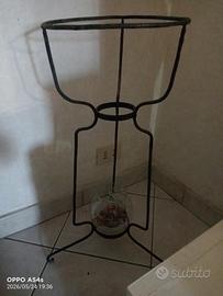 porta vaso in ferro battuto 
