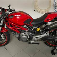 Ducati monster 696