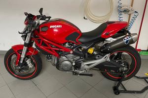 Ducati monster 696