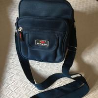 TRACOLLA BLU UOMO NUOVA MAI USATA CON 3 COMODE ZIP