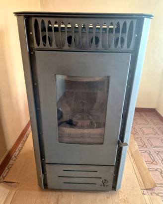 Stufa a pellet 14 kW