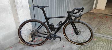 Bici Gravel in carbonio