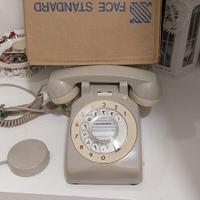 Telefono face stand con numeri interni particolari