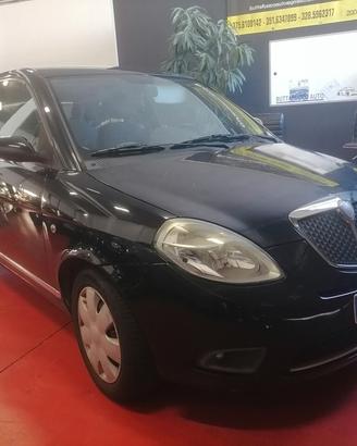 Lancia Ypsilon 1.2 Oro Bianco