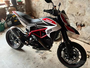 MOTO DUCATI HYPERMOTARD 2013