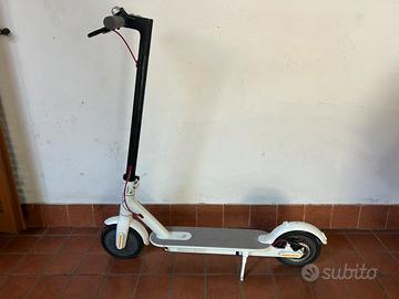 Monopattino elettrico Xiaomi Mi Electric Scooter 3