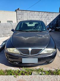Macchina Lancia Ypsilon