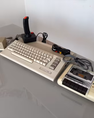 Commodore 64C (C64 C) Revisionato + Datassette