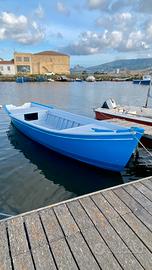 Barca da pesca in legno chiattino no licenza