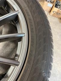 Cerchi da 20 con gomme invernali 255/50r20 velar