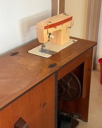 Macchina da cucire SINGER 367
