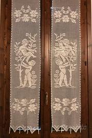 Tende ad uncinetto in cotone bianco putti fiori