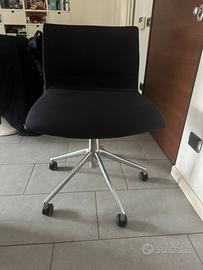 Otto Chair marca B&B Italia nera