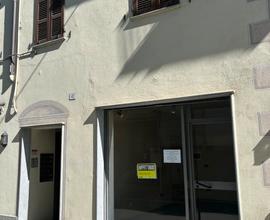 Bilocale uso negozio o ufficio in centro Saluzzo