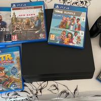 Ps4 slim con giochi e joystick