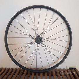 Ruota anteriore 29.