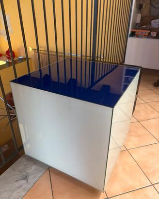 Cubo luminoso blu e bianco desaing